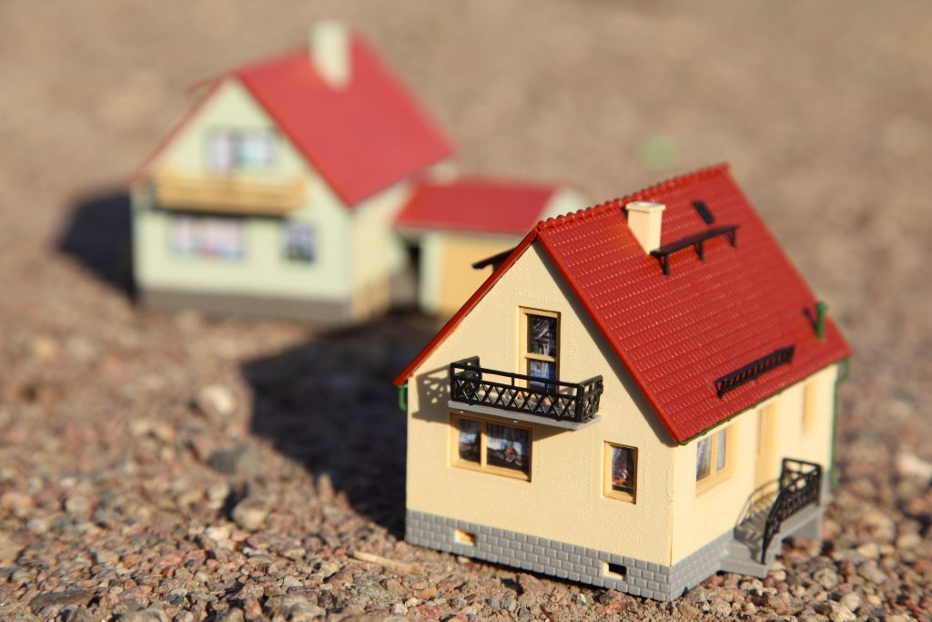 Услуги специалиста компании SVA по договору купли-продажи строений с земельным участком: правовая помощь в Одинцово